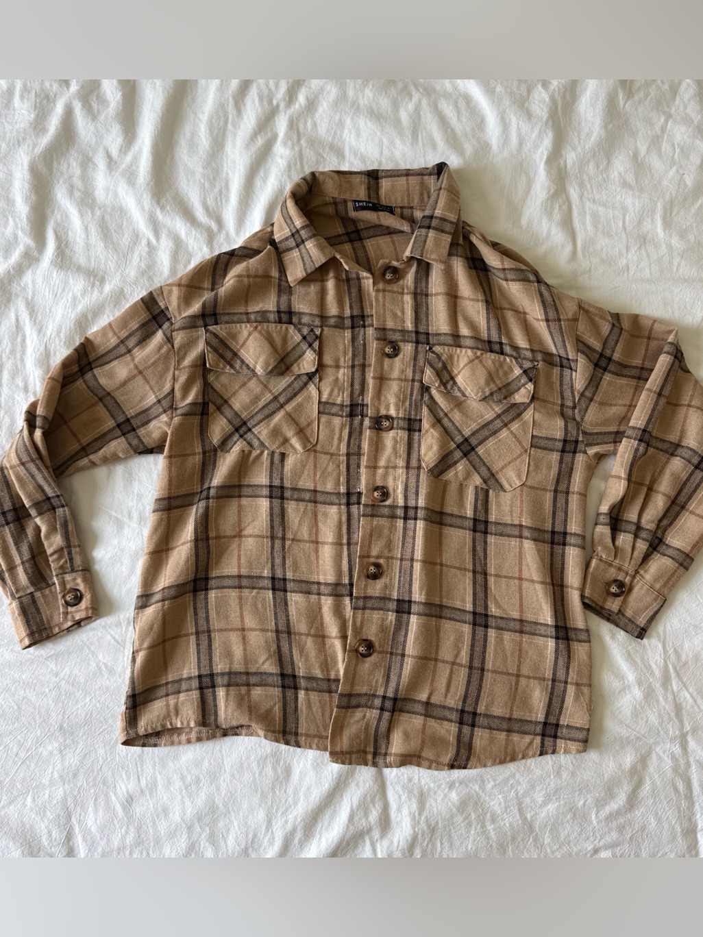 Women’s Beige Plaid Button-Up Shirt Flannel